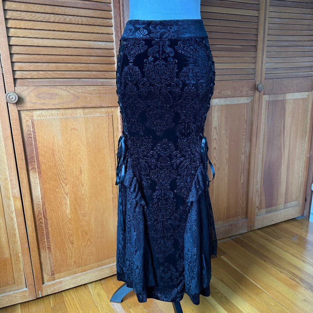 Gothic Victorian Vkei Velvet Eden Black Damask Velvet Lace-Up Ruffle Skirt S